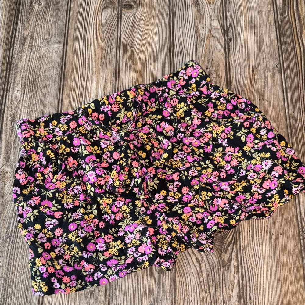 Forever 21 shorts Floral Black pink pockets sash front tie